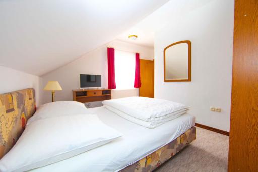 Hard Rock Rooms for two - Housity