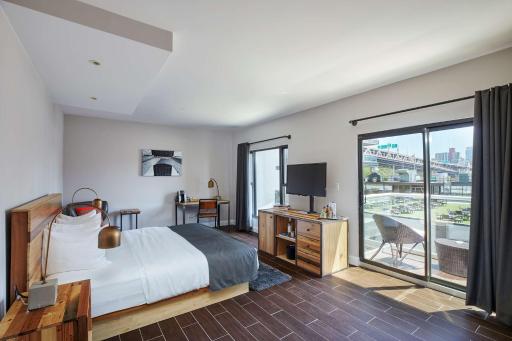 Ravel Hotel Trademark Collection by Wyndham - Housity