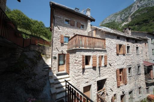 Albergo Diffuso Valcellina e Val Vajont in Casso - Housity