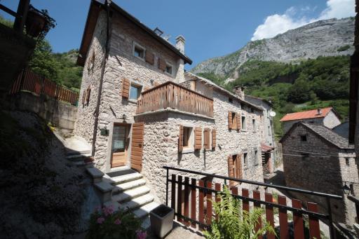 Albergo Diffuso Valcellina e Val Vajont in Casso - Housity