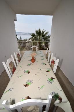 Beachfront Apartment Duda - Housity
