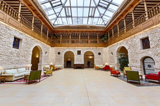 AZZ Peñafiel Las Claras Hotel & Spa - Housity