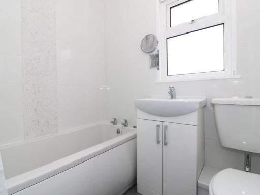 Sunbeach Chalets - Housity