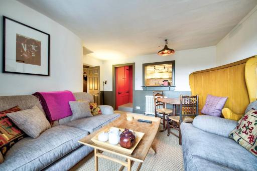 The Rock House - Historic Gem in the Heart of the City - Housity