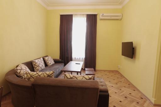 Apartment at Stalin House - Housity