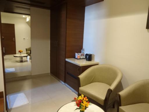 Hotel Shaans - Housity