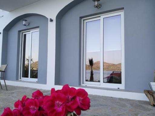 Iliana Sea Side House - Housity