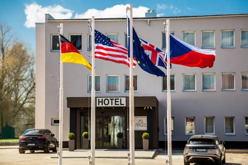 Skyhotel Prague - Housity