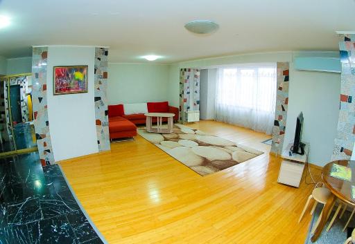 Apartment On Krylova 66 - Housity