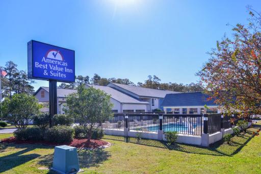 Americas Best Value Inn & Suites Bastrop - Housity