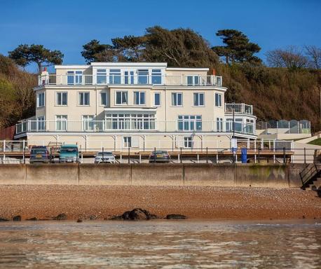 Observation Apartment, 4 Pilots Point - Housity