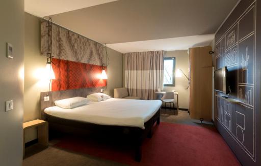 ibis Rouen Centre Champ de Mars - Housity