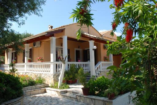 Alexandra' s Village House - Housity