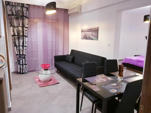 Deluxe Eleanna - Housity