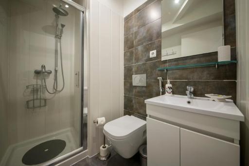 A Captivating Apartment close to River Tagus in Lisbon - Housity