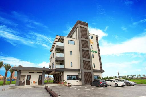 Urban Oasis Inn - Housity