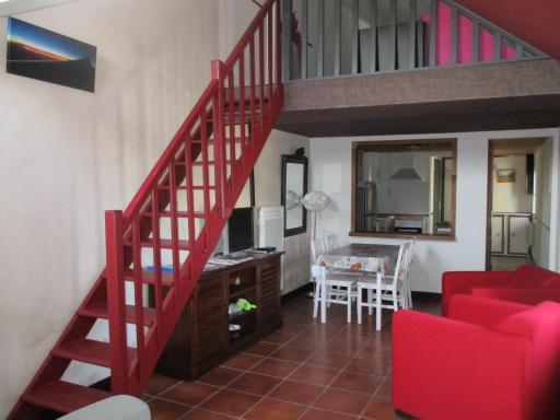 Chez Bari - Housity