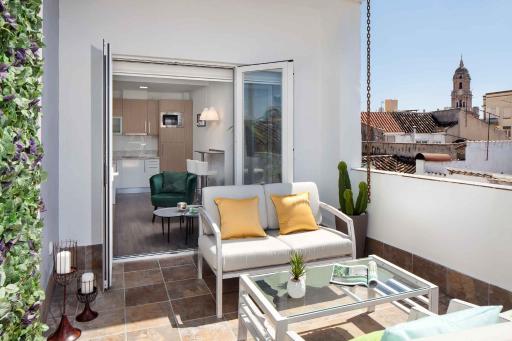 INMálaga Penthouse Padilla - Housity