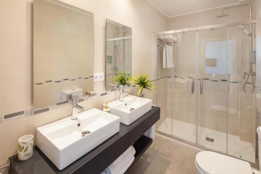 INMálaga Penthouse Padilla - Housity