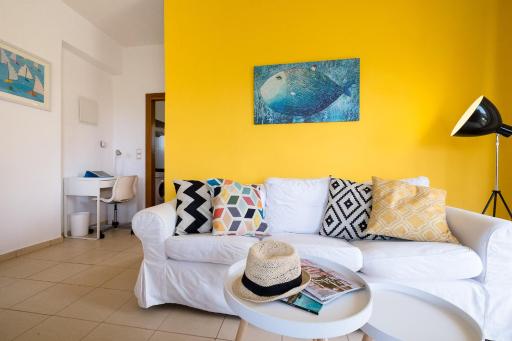 Vibrant flat for a couple, few minutes to Beaches - Housity
