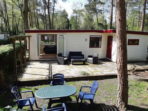 Chalet Hoenderloo Den - Housity