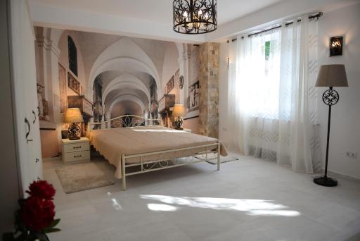 Old House - Housity