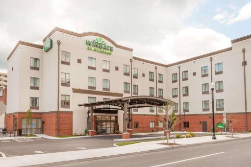 Wingate by Wyndham Altoona Downtown/Medical Center - Housity