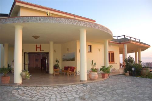 Hotel La Cometa - Housity