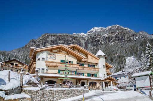 Pineta Pastry Hotel - Housity