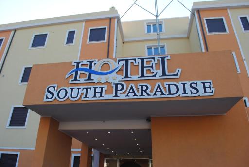 Hotel South Paradise - Housity