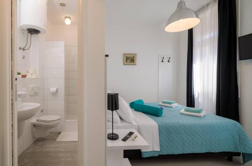 PLR Luxury Rooms - Housity