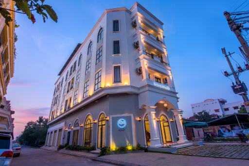 Sky Palace Boutique Hotel - Housity