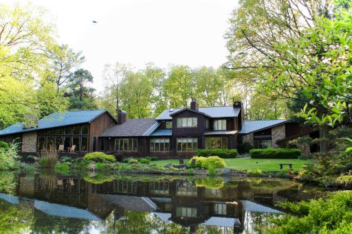 The Inn at White Oak - Housity