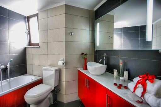 Esthisis Suites Chania - Housity
