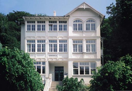 Dünenhaus Sellin - Housity