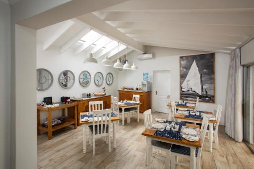 Ocean Hideaway Bed and Breakfast - Housity