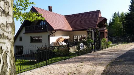 Willa Górska - Housity