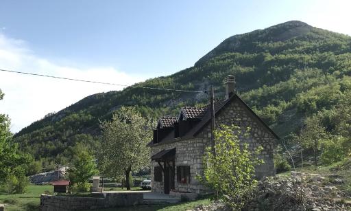 Lovcen Holiday Home - Housity