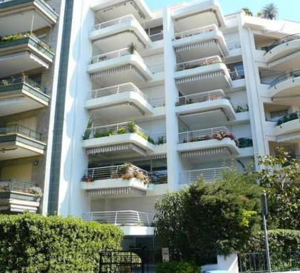 Karolina Properties - Appartement Commodore Croisette - Housity