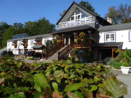 Hotel Restaurant Les Pins logis - Housity