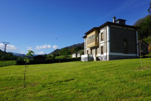 Fawn House - Housity