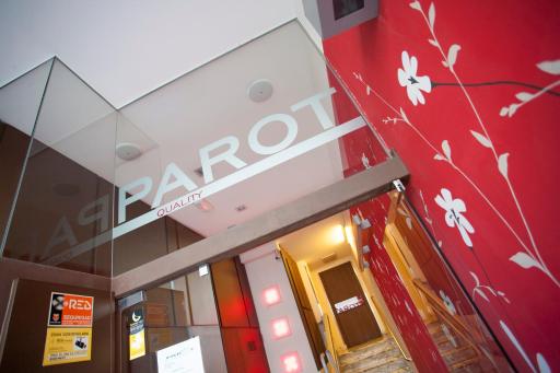 Apartamentos Parot Quality - Housity