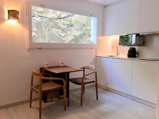 Smart Studio Cadaqués Sa Guarda - Housity