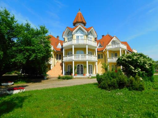 Erika Apartmanház - Housity