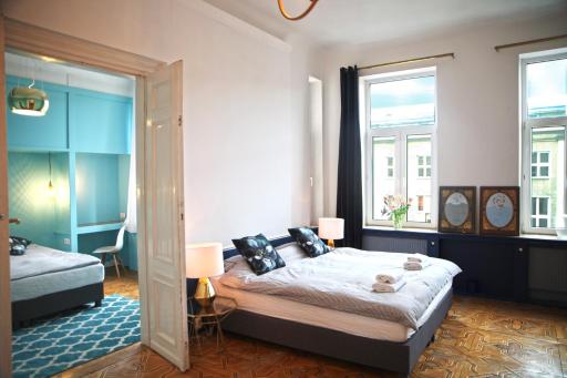 4th Floor Bed and Breakfast - Housity