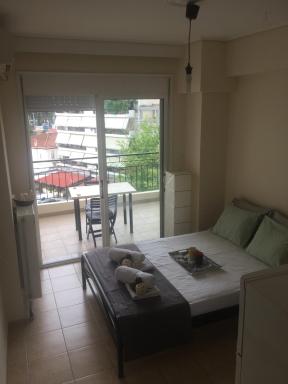 Studio by the train station - Housity