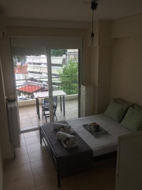 Studio by the train station - Housity