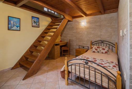 Martha's House - Housity
