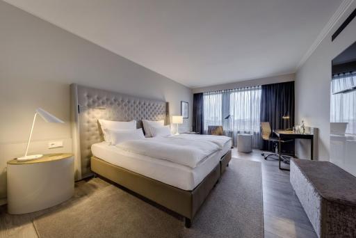 Clayton Hotel Düsseldorf City Centre - Housity
