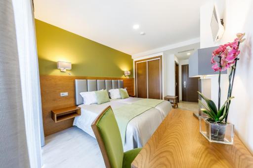 Hotel Santo António de Pádua - Housity